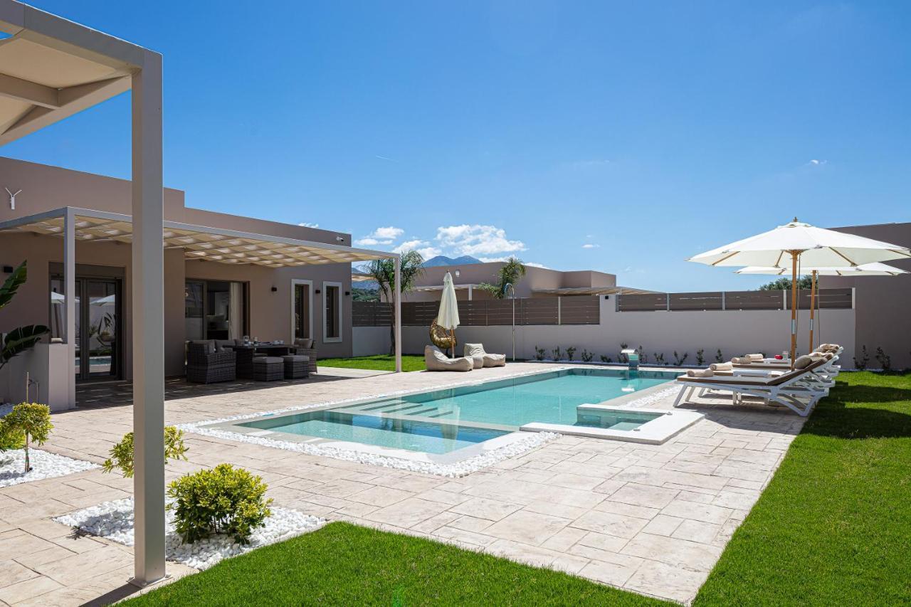 Koin Villa Sunset, With Heated Pool & Whirlpool, By Thinkvilla Pérama Kültér fotó