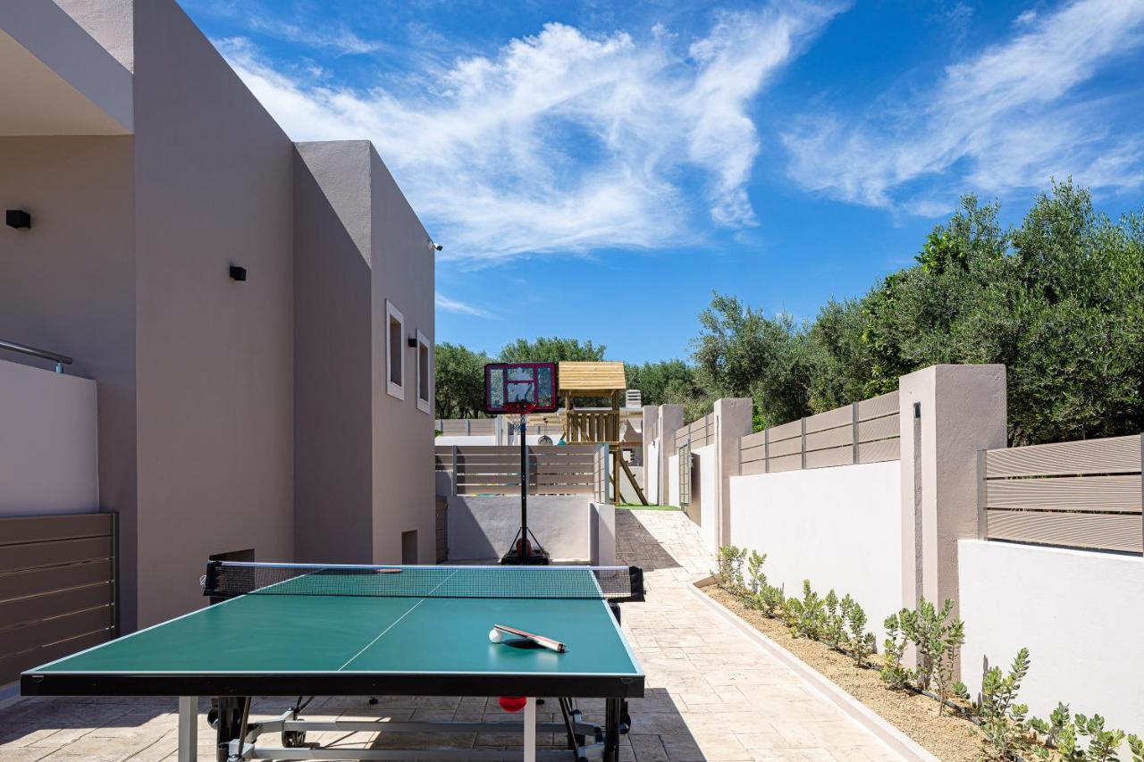Koin Villa Sunset, With Heated Pool & Whirlpool, By Thinkvilla Pérama Kültér fotó