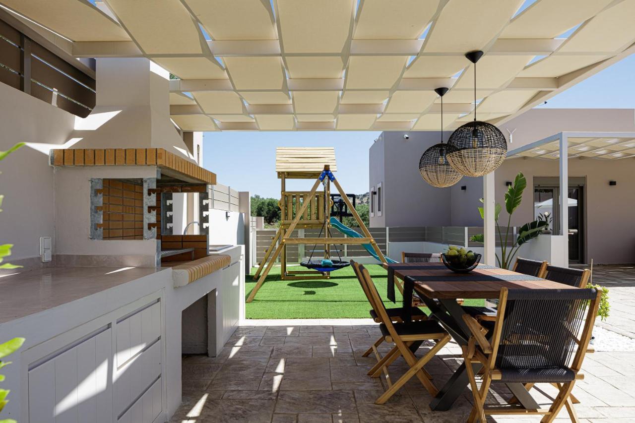 Koin Villa Sunset, With Heated Pool & Whirlpool, By Thinkvilla Pérama Kültér fotó