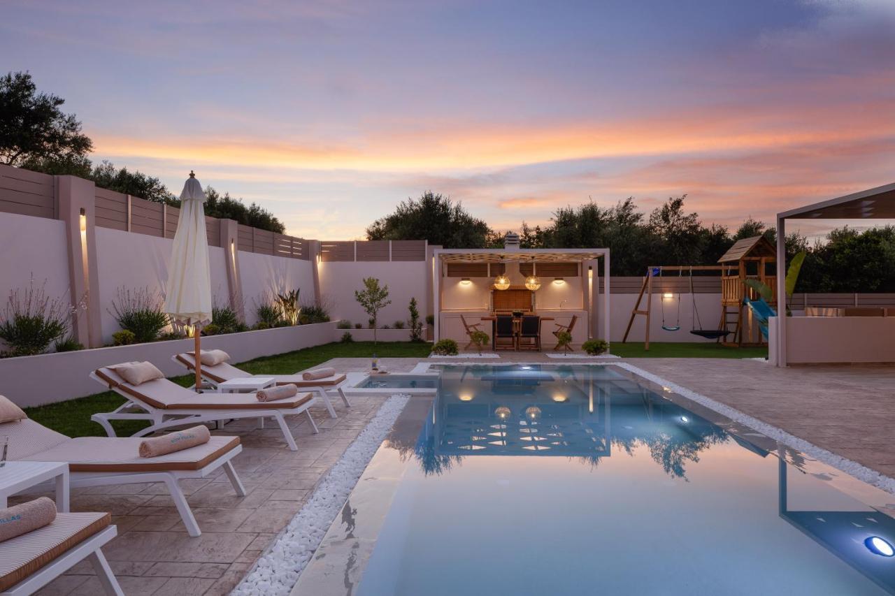 Koin Villa Sunset, With Heated Pool & Whirlpool, By Thinkvilla Pérama Kültér fotó